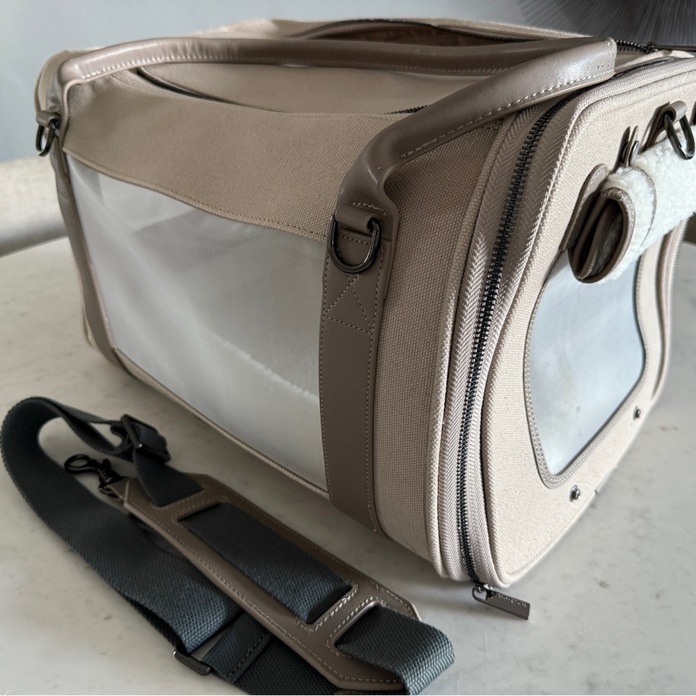 Maxbone Global Citizen Pet Carrier Bag